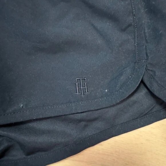 Tommy Hilfiger Women's Black  Shorts - Size S - New With Tags - Picture 3 of 5